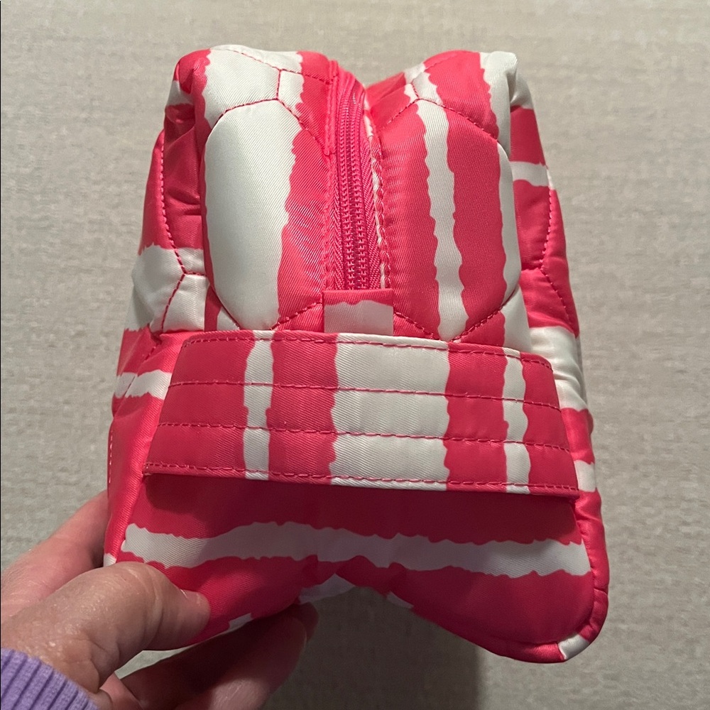 NWT Lug Bumper Cosmetic Case - Picture 4 of 8